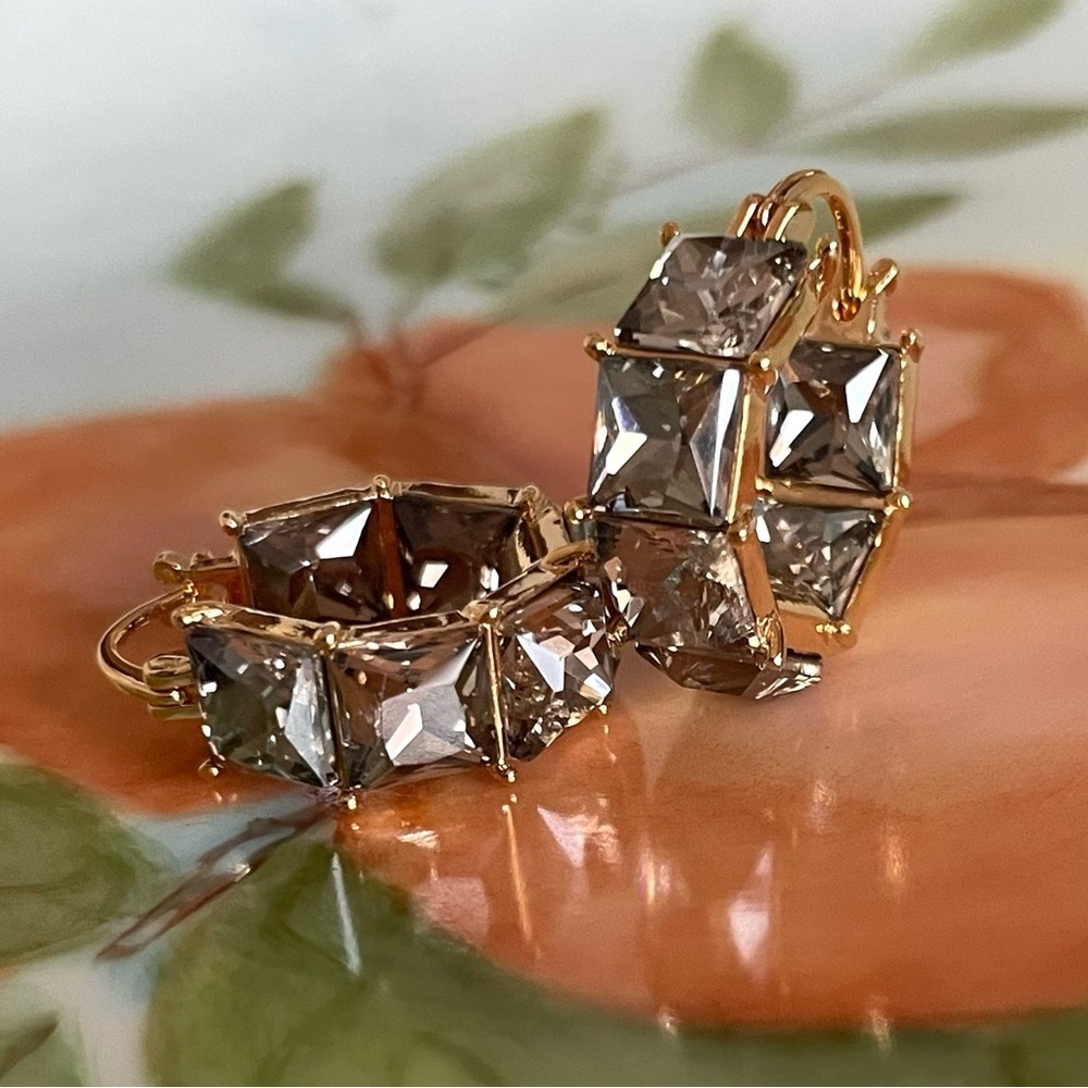 ✨Anthropologie Cecilia Earrings - Picture 4 of 8